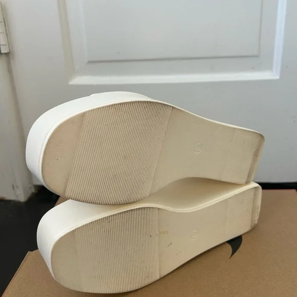 SHEIN Platform Slide Sandals - Picture 5 of 8